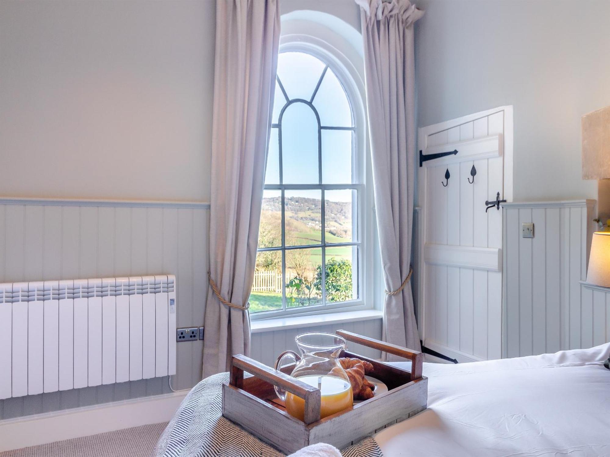 The Lodge Wonastow Екстериор снимка
